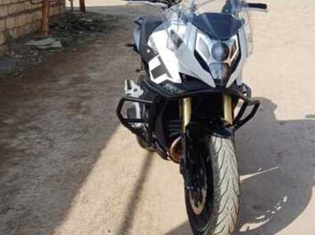 CFMOTO 650 MT 2022