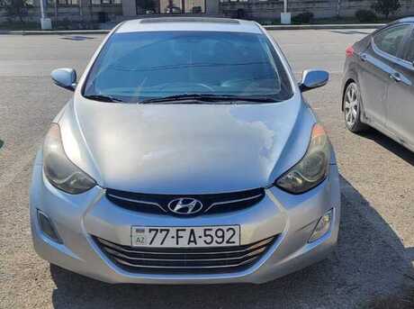 Hyundai Elantra 2012