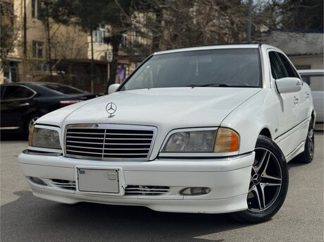 Mercedes C 230