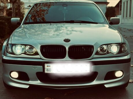 BMW 320 2004