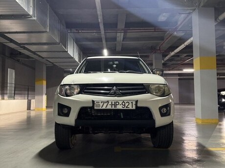 Mitsubishi L200 2014