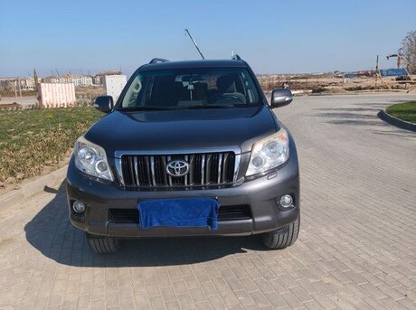 Toyota Land Cruiser Prado 2012