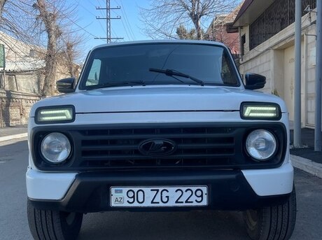 LADA (VAZ) Niva 2015