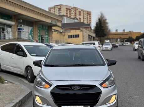 Hyundai Accent 2012