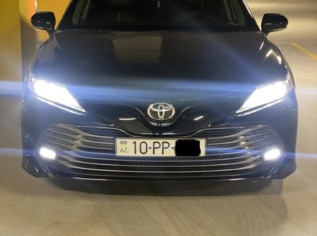 Toyota Camry 2019
