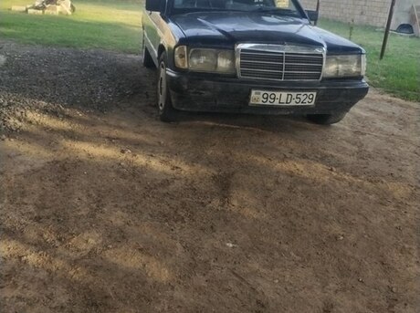 Mercedes 190 1985
