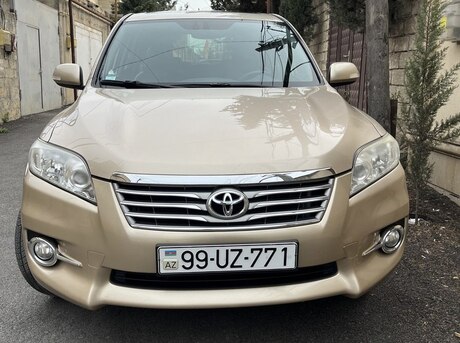 Toyota RAV4 2011