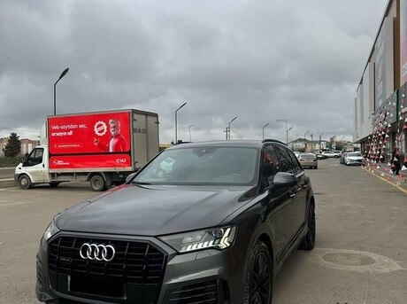 Audi Q7 2021