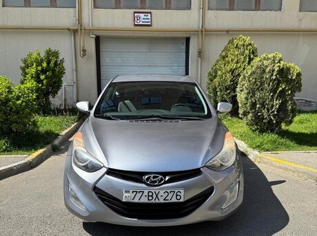 Hyundai Elantra 2012