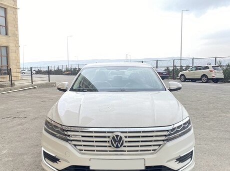 Volkswagen  2021