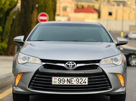 Toyota Camry 2016