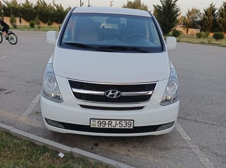 Hyundai H-1 2012