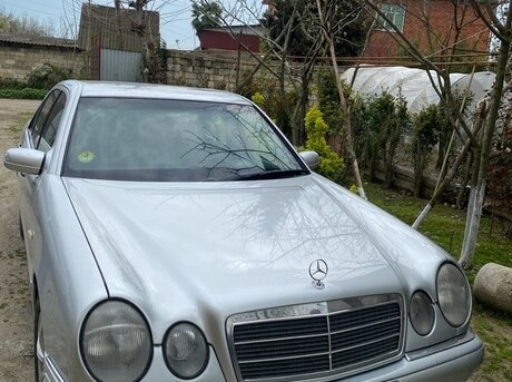 Mercedes E 240 1998