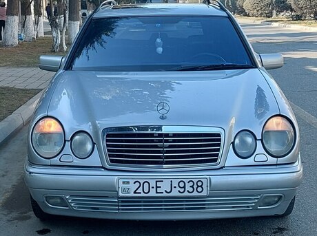 Mercedes E 240 1999