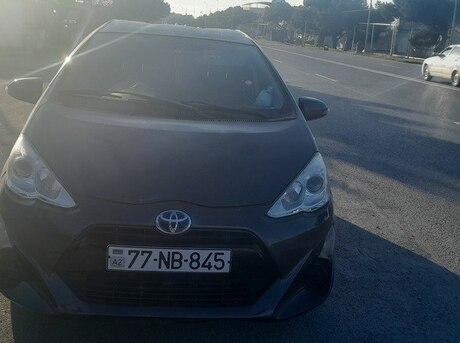 Toyota Aqua 2014