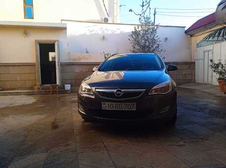 Opel Astra 2010
