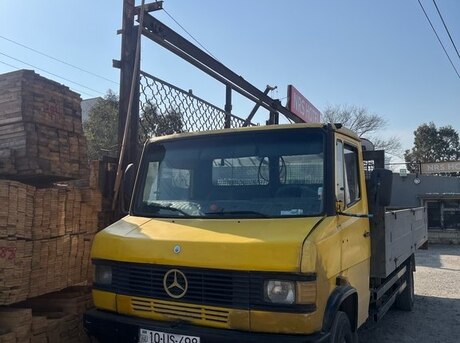 Mercedes 811 D 1992