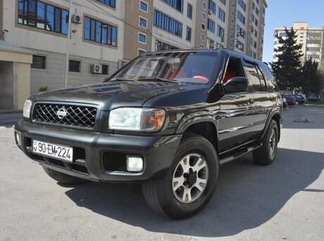Nissan Pathfinder 2000