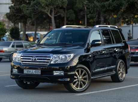Toyota Land Cruiser 2011
