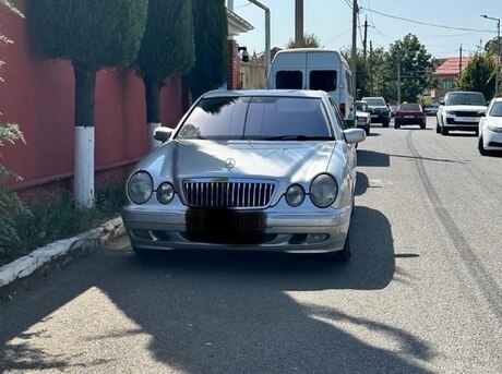 Mercedes E 220 d 1999