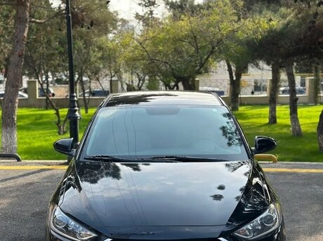 Hyundai Elantra 2016