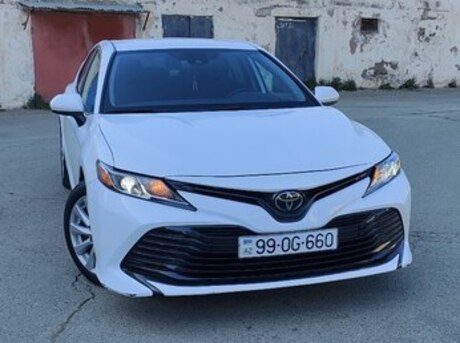 Toyota Camry 2019