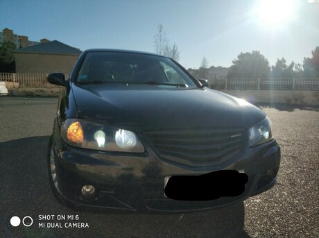 Nissan Sunny 2010