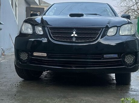 Mitsubishi Airtrek 2002