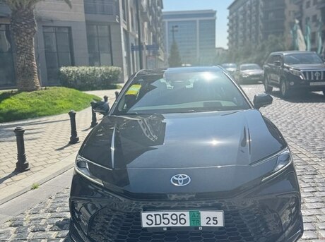 Toyota Camry 2025