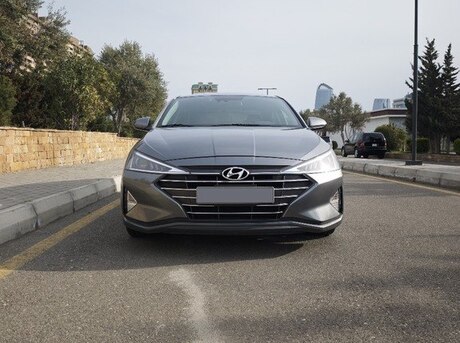 Hyundai Elantra 2019
