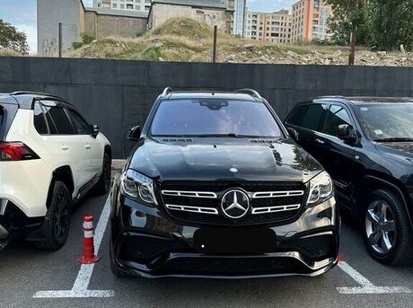 Mercedes GLS 450 4MATIC