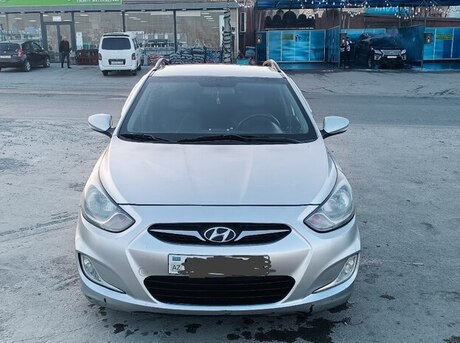 Hyundai Accent 2011