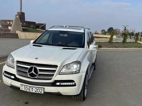Mercedes GL 500 4MATIC 2011