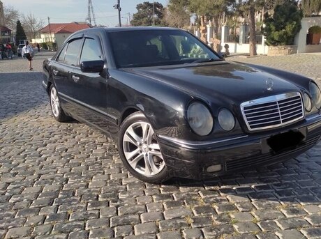 Mercedes E 320