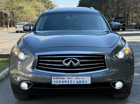 Infiniti  2015