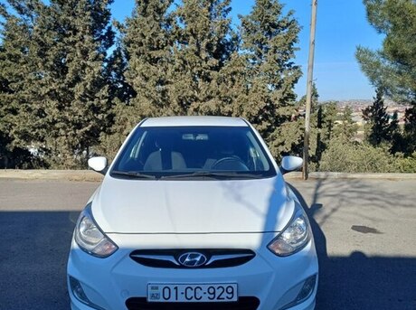 Hyundai Accent 2012