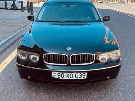 BMW 745