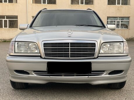 Mercedes C 200
