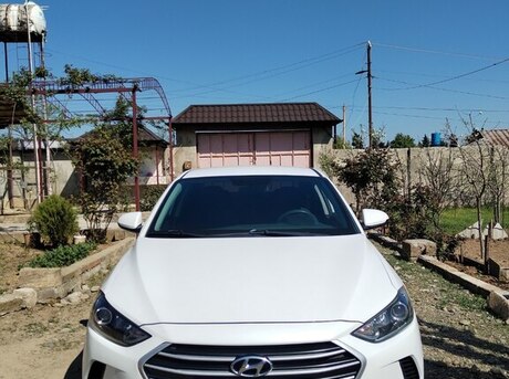 Hyundai Elantra 2018