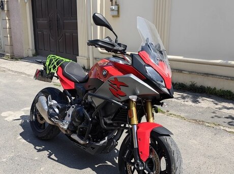 BMW F 900 XR