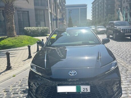 Toyota Camry 2025