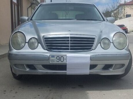 Mercedes E 240 2001