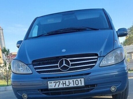 Mercedes Viano 2005