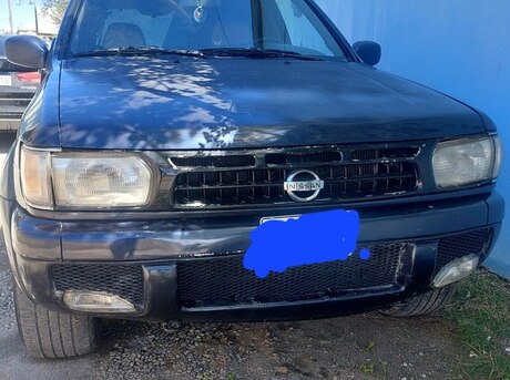Nissan Pathfinder 1998