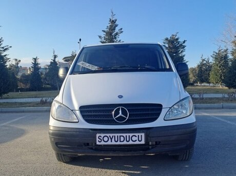 Mercedes Vito 111