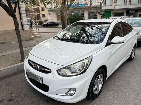 Hyundai Accent 2013