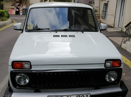 LADA (VAZ) Niva 2010