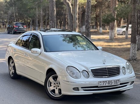 Mercedes E 240 2004