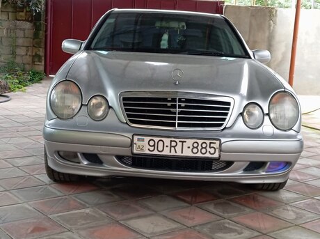 Mercedes E 240 1999