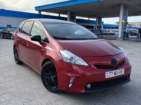 Toyota Prius V 2012